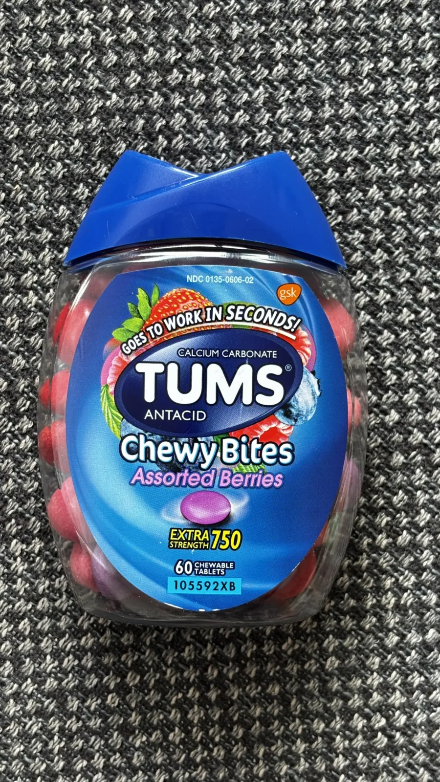 TUMS Antacid Chewy Bites Extra Strength 750 assorted berries, 60 tablets